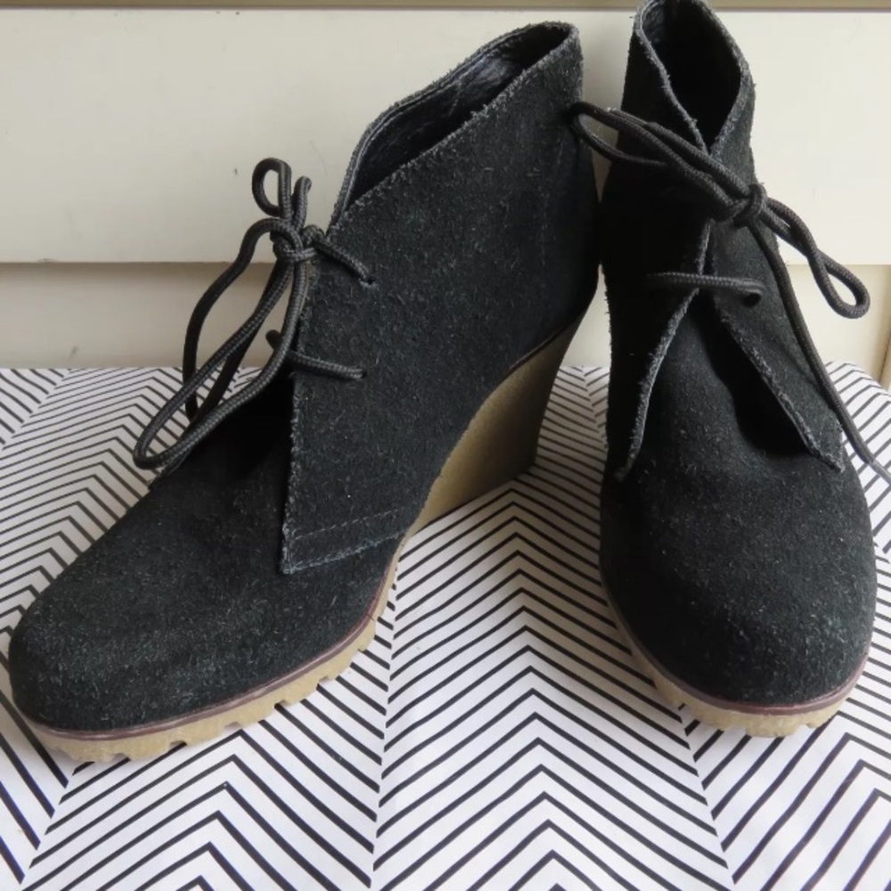 Kelsi dagger 6 suede boots wedges